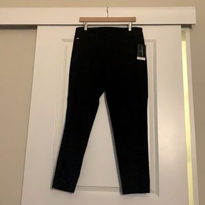 NWT Ankle pants